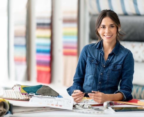 Décoration intérieure et présentation visuelle 5327 Interior Decorating and Visual Display 5827