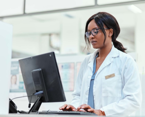 Assistance technique en pharmacie 5341 Pharmacy Technical Assistance 5841